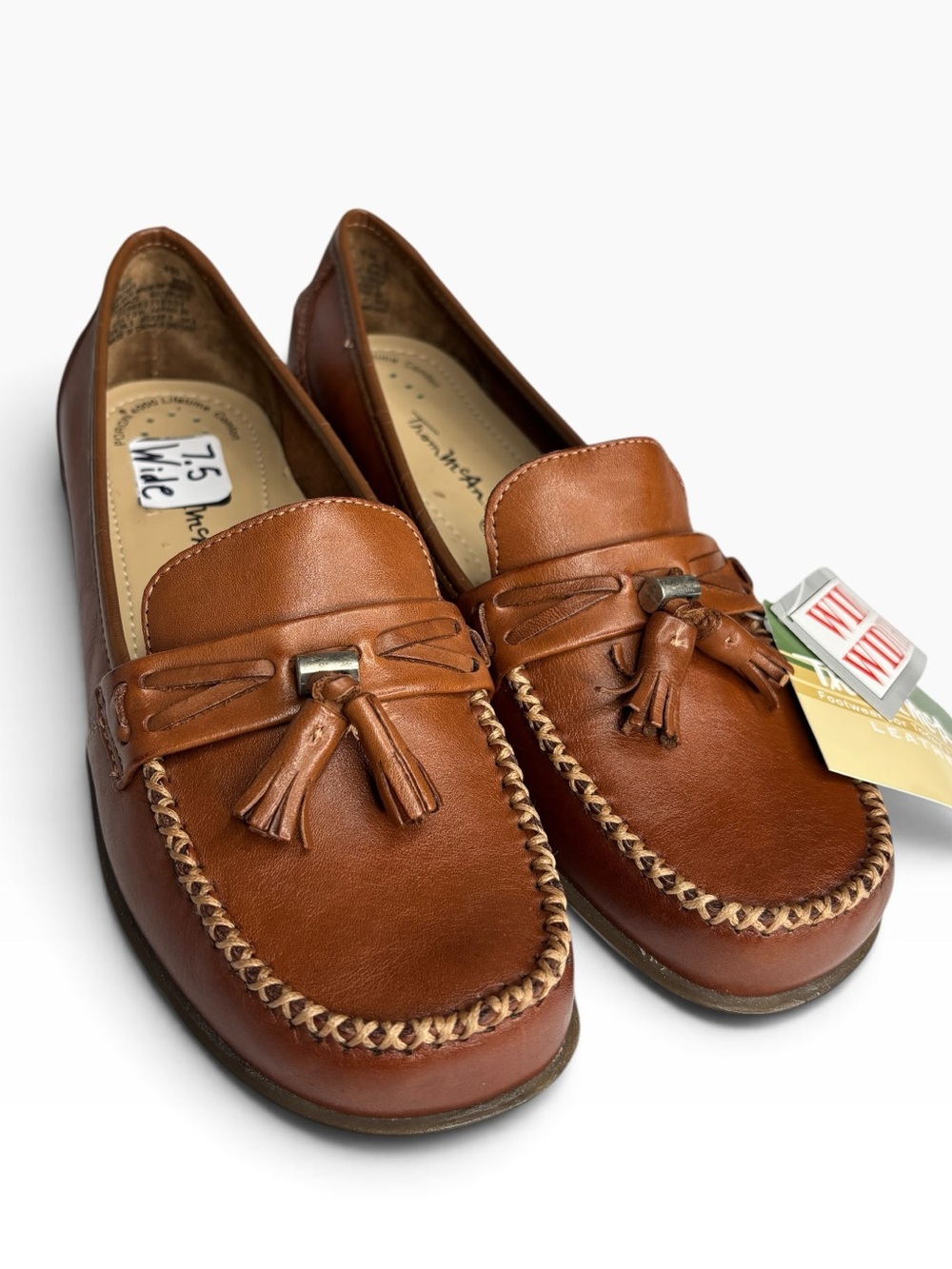 Thom McAn Tasseled Loafers Womens Comfort Shoe Size 7.5 WIDE Brown Leather NEW!